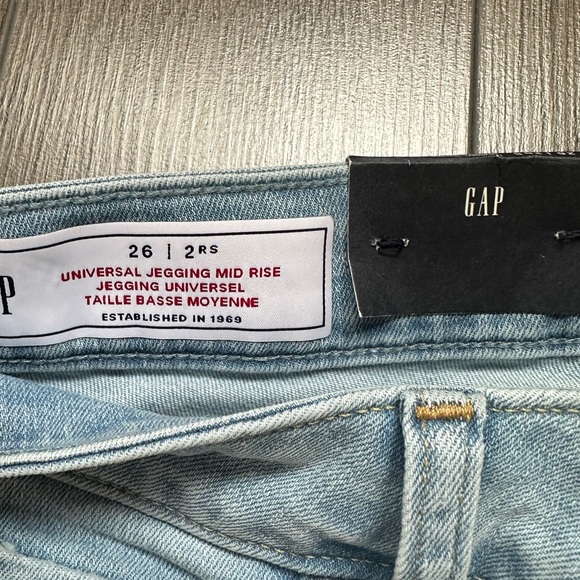 Gap Jeans - Picture 2 of 4